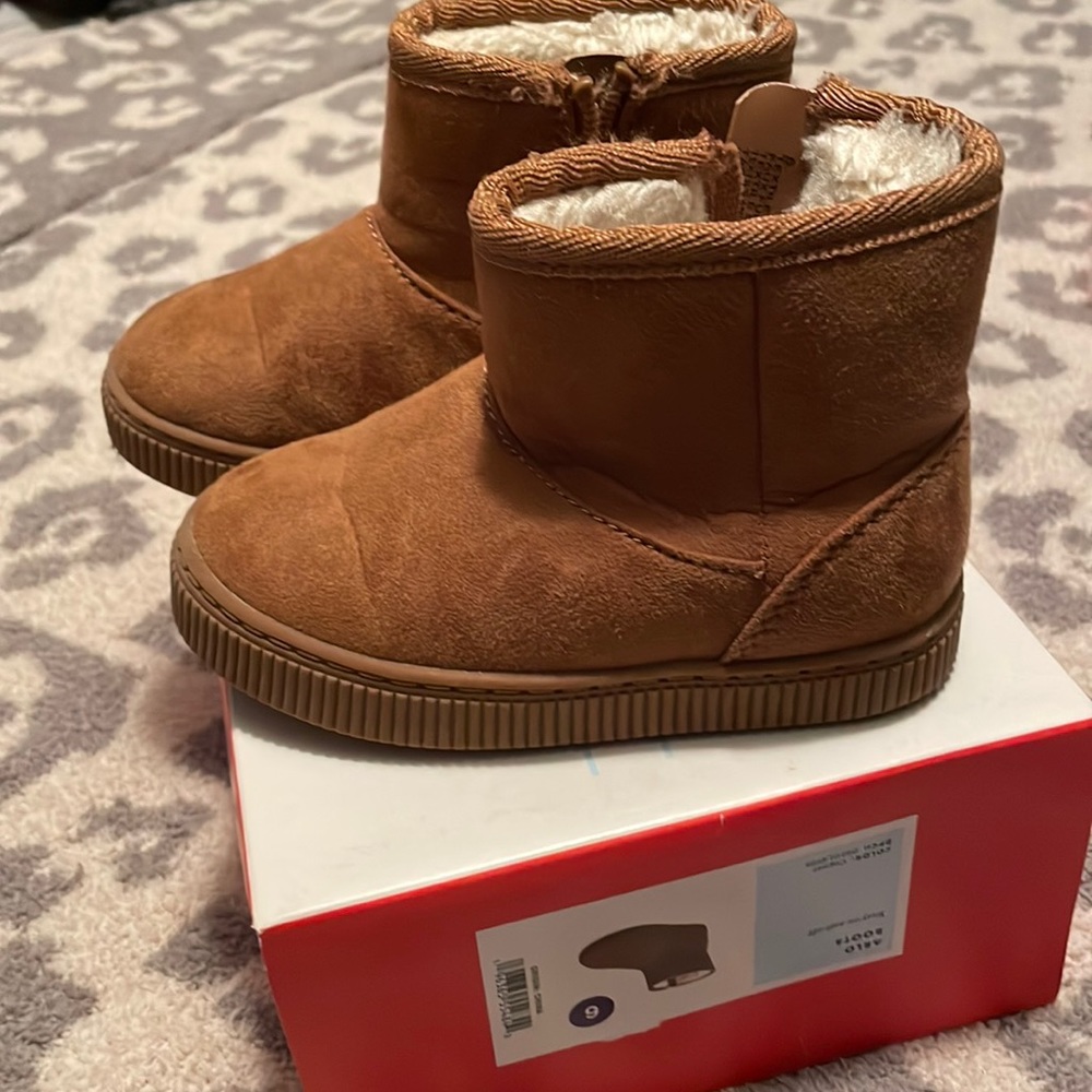 Cat & Jack boots Toddler 6